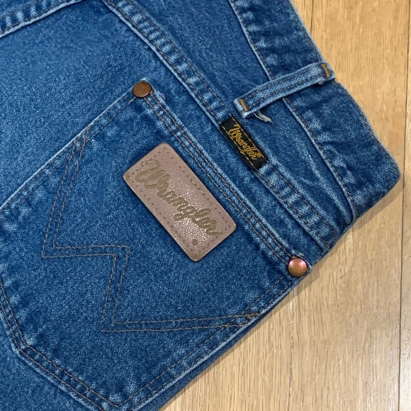 Vintage Wranglers 34” x 27.5” - Picture 7 of 8